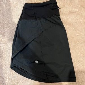 Lululemon black skirt